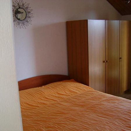 Apartments Mila Bol Cameră foto