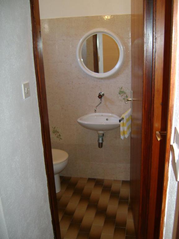 Apartments Mila Bol Cameră foto